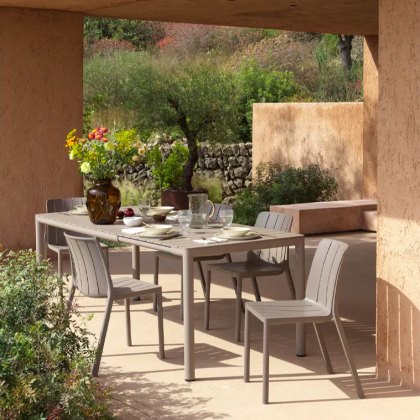 Nardi Tevere outdoor extending dining table 147-211cm