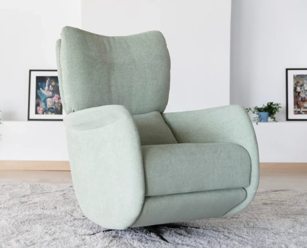 Fama Lolita Relax statement armchair