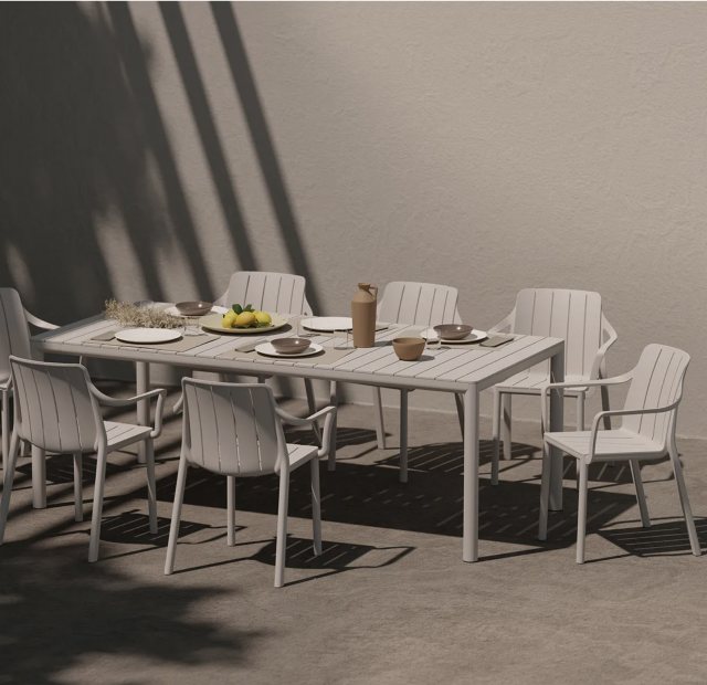 Nardi Tevere outdoor garden extending dining table